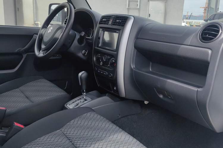 Used Suzuki Jimny 2015 1.3L AT JLX Navigation Edition Right Front Seat