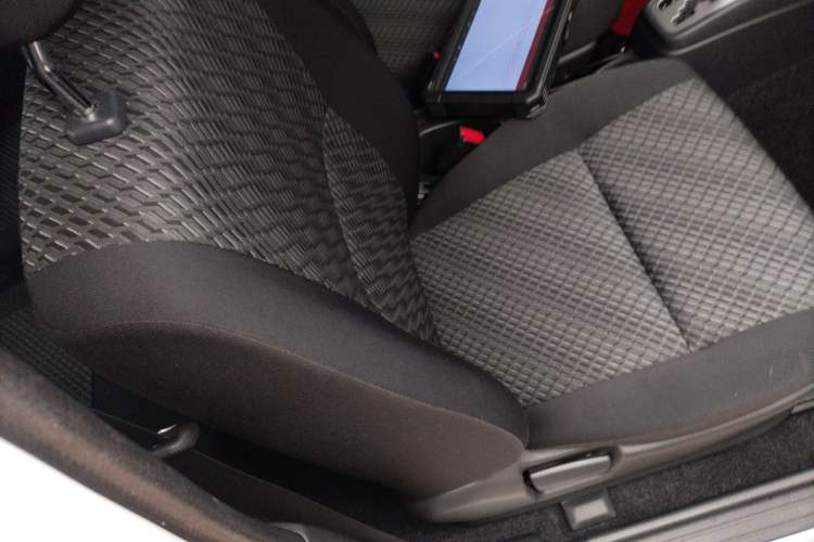 Used Suzuki Jimny 2015 1.3 AT JLX Right Front Seat