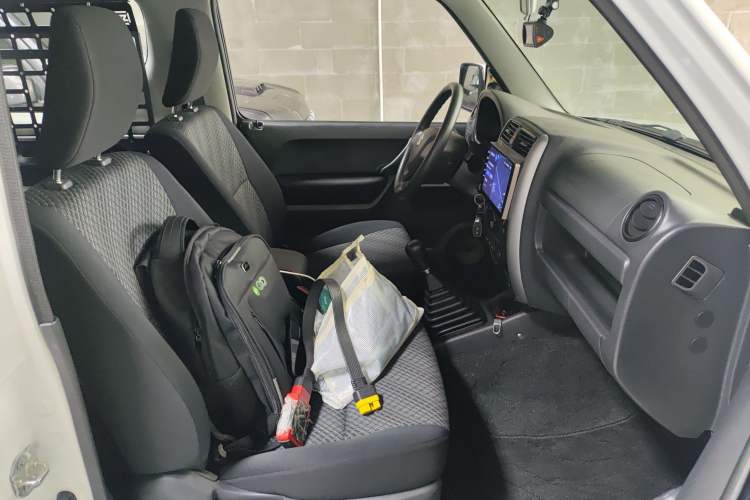 Used Suzuki Jimny 2015 1.3 MT JLX Right Front Seat