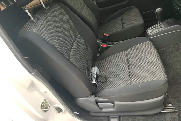 Used Suzuki Jimny 2015 1.3 AT JLX Right Front Seat