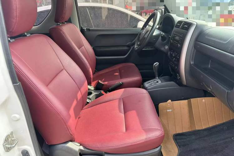 Used Suzuki Jimny 2015 1.3 AT JLX Right Front Seat
