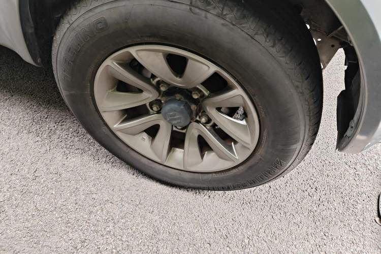 Used Suzuki Jimny 2015 1.3 AT Mode3 Navigation Edition Right Front Wheel Hub