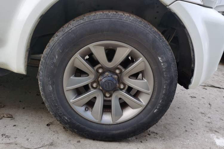 Used Suzuki Jimny 2015 1.3L AT JLX Navigation Edition Right Front Wheel Hub