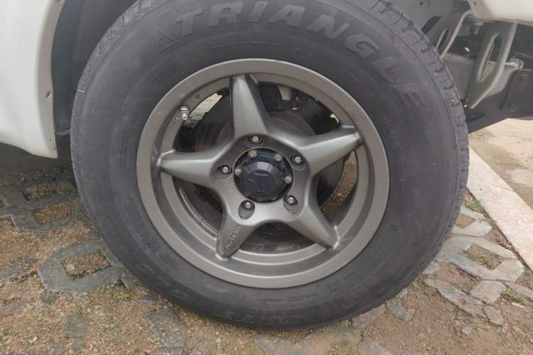 Used Suzuki Jimny 2015 1.3 AT JLX Right Front Wheel Hub