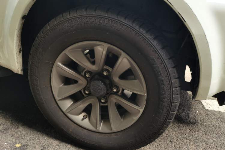 Used Suzuki Jimny 2015 1.3 AT JLX Right Front Wheel Hub