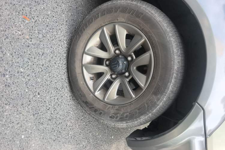 Used Suzuki Jimny 2015 1.3 AT Mode3 Navigation Edition Right Front Wheel Hub