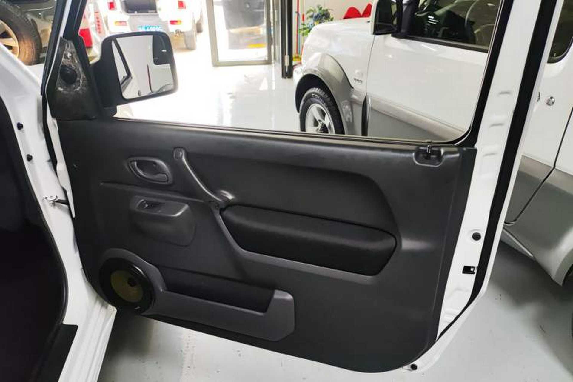 Used Suzuki Jimny 2015 1.3 MT JLX Right Rear Door Interior