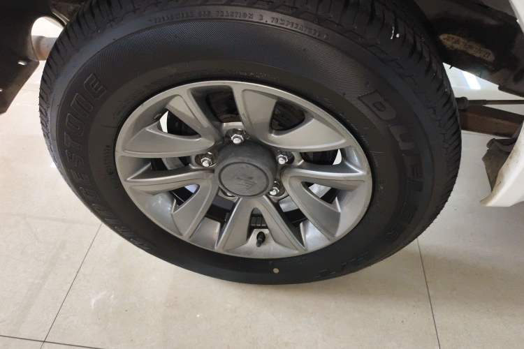Used Suzuki Jimny 2015 1.3L AT JLX Navigation Edition Right Rear Wheel Hub