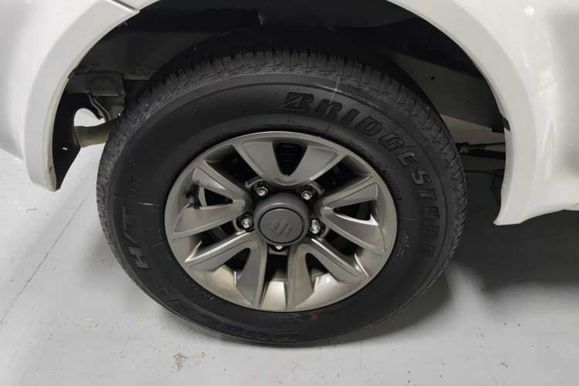 Used Suzuki Jimny 2015 1.3 MT JLX Right Rear Wheel Hub