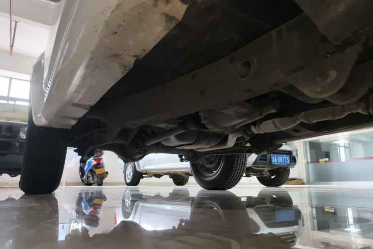 Used Suzuki Jimny 2015 1.3L AT JLX Navigation Edition Right Side Sill