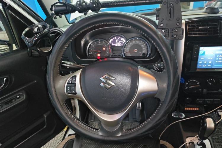 Used Suzuki Jimny 2015 1.3 AT Mode3 Navigation Edition Steering Wheel
