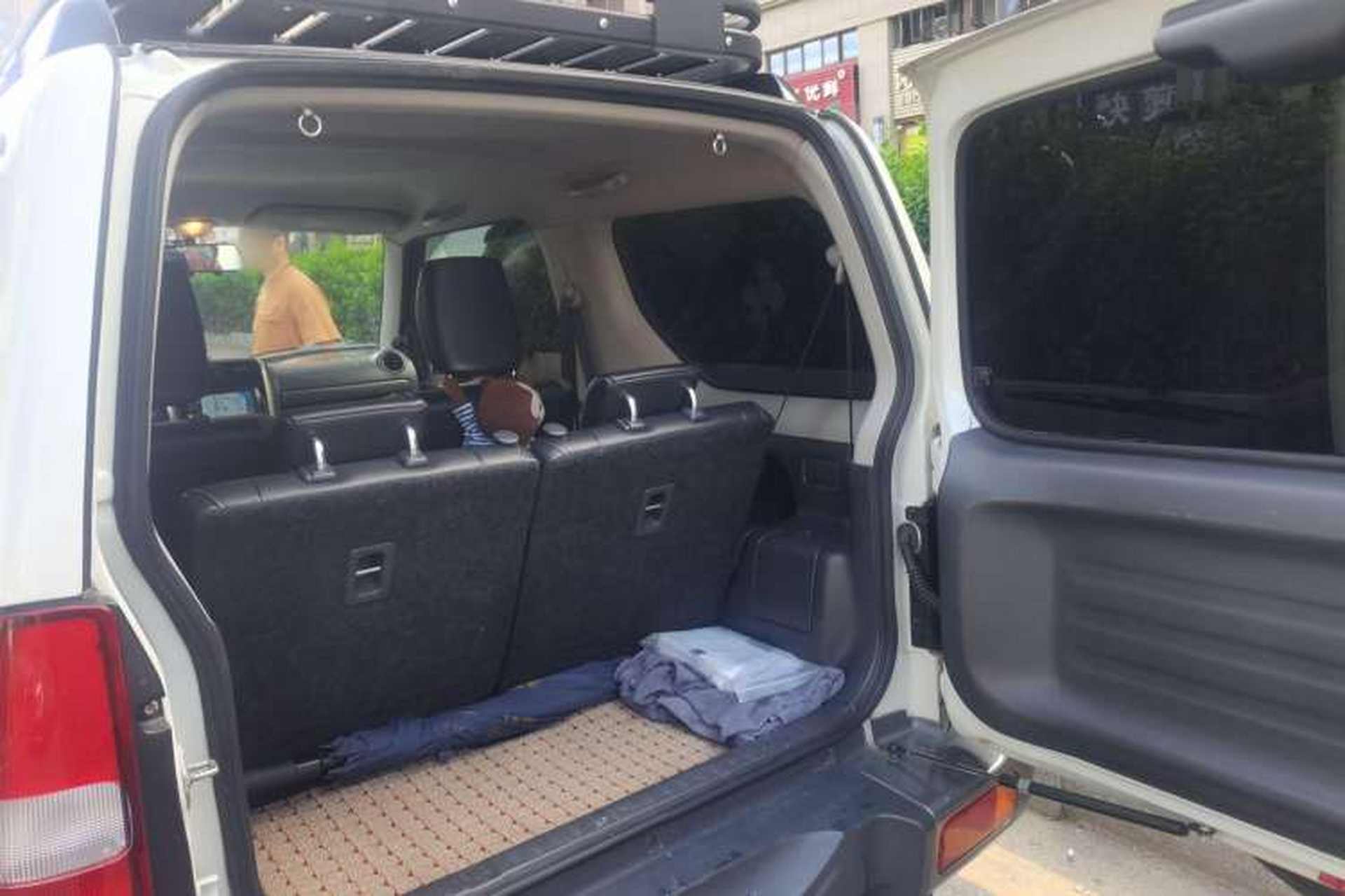Used Suzuki Jimny 2015 1.3 AT Mode3 Navigation Edition Trunk