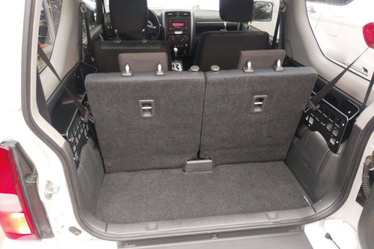 Used Suzuki Jimny 2015 1.3 AT JLX Trunk