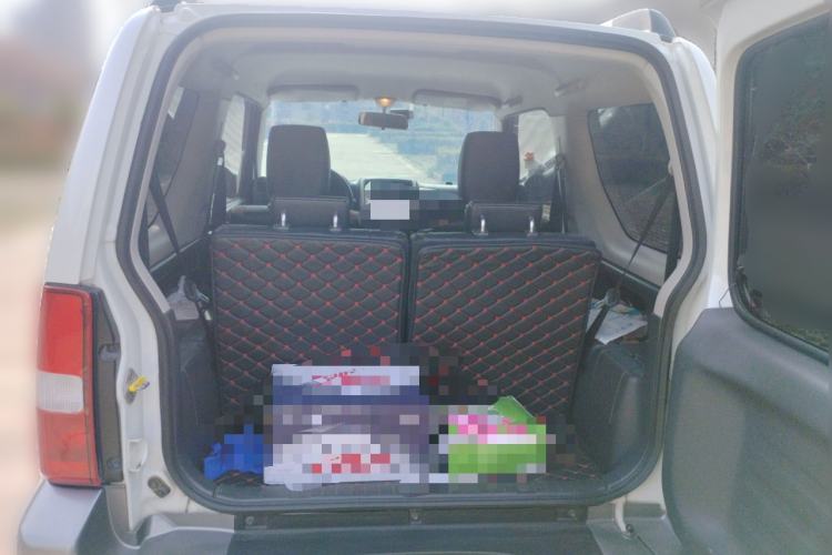 Used Suzuki Jimny 2015 1.3 AT Mode3 Navigation Edition Trunk