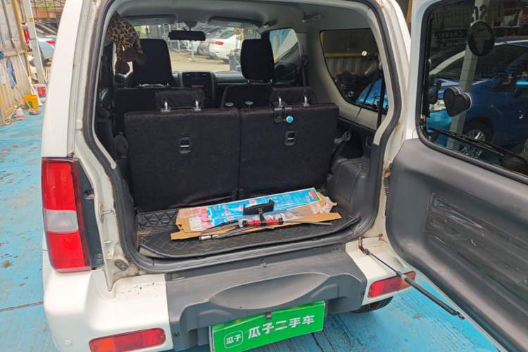 Used Suzuki Jimny 2015 1.3 AT JLX Trunk
