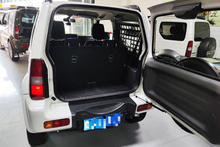Used Suzuki Jimny 2015 1.3 MT JLX Trunk