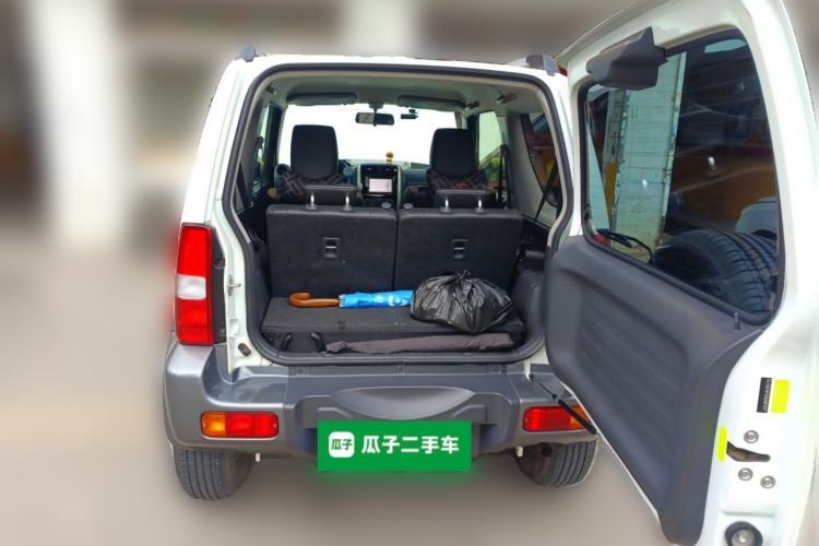 Used Suzuki Jimny 2015 1.3 AT Mode3 Navigation Edition Trunk
