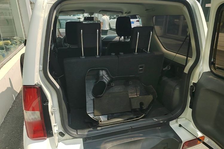 Used Suzuki Jimny 2015 1.3 AT JLX Trunk