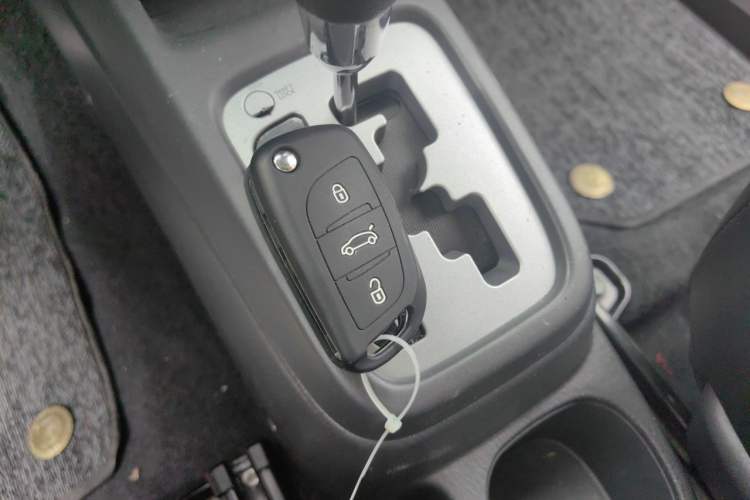Used Suzuki Jimny 2015 1.3 AT JLX Vehicle Key
