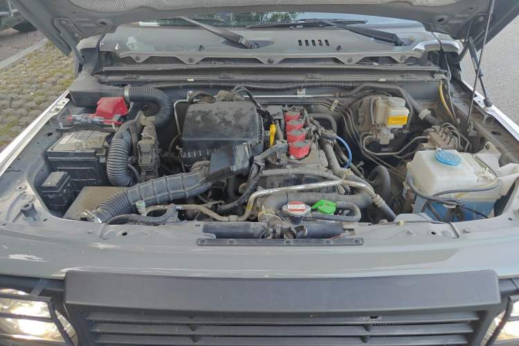Used Suzuki Jimny  Engine Bay