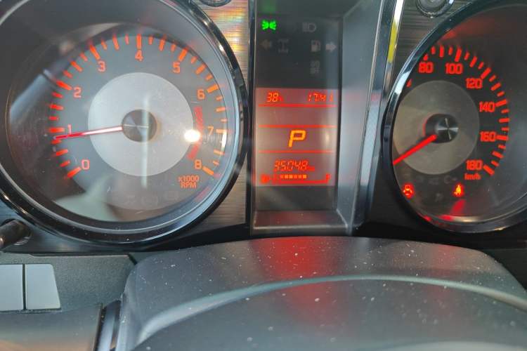 Used Suzuki Jimny  Odometer Close Up