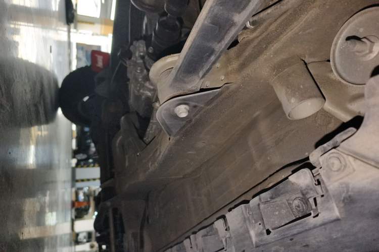 Used Suzuki Jimny  Chassis Rear Right
