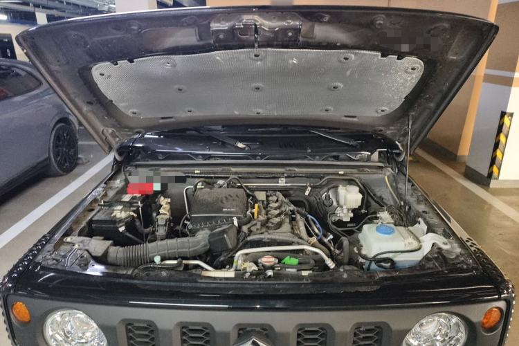 Used Suzuki Jimny  Engine Bay