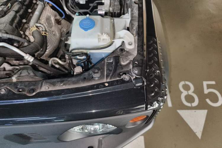 Used Suzuki Jimny  Engine Bay Left
