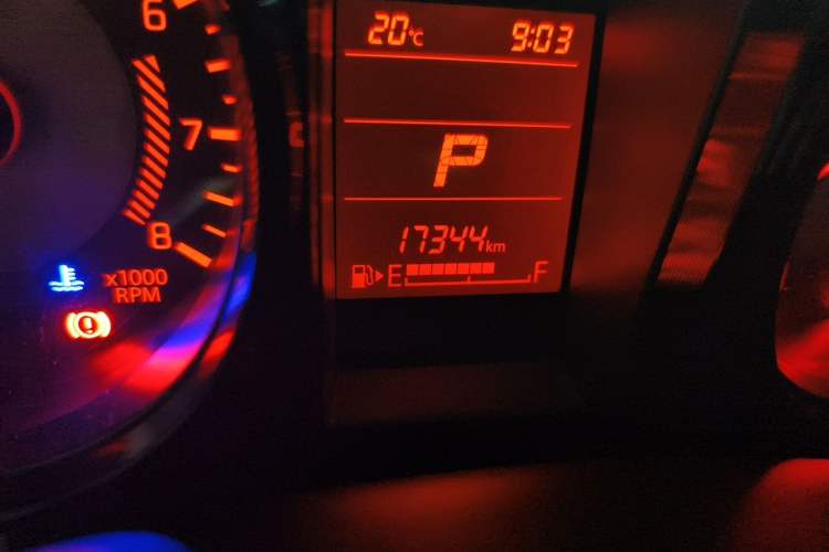 Used Suzuki Jimny  Odometer Close Up