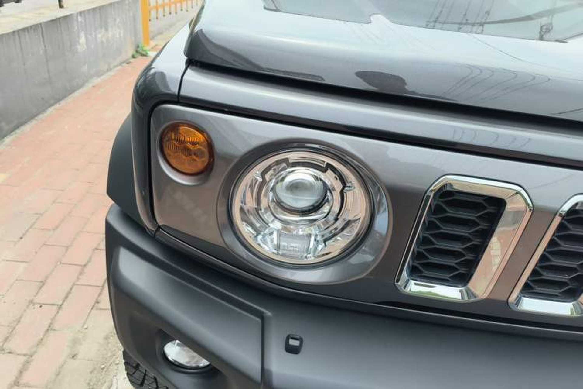 Used Suzuki Jimny  Right Front Headlight
