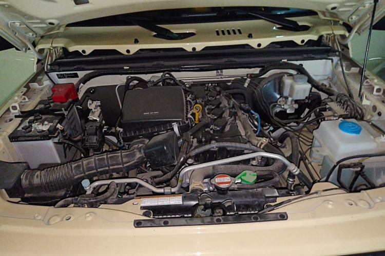 Used Suzuki Jimny  Engine Bay