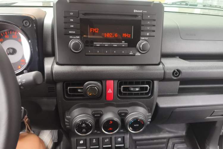 Used Suzuki Jimny  Audio And AC Panel