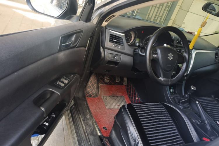 Used Suzuki Kizashi 2010 2.4L Two-Wheel Drive Standard Edition Driver Seat