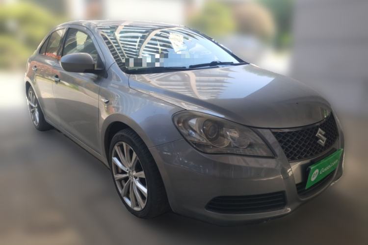 Used Suzuki Kizashi 2010 2.4L Two-Wheel Drive Standard Edition Front Right 45 Deg