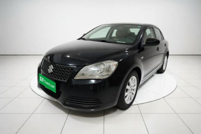 Ojetý Suzuki Kizashi 2011 2.4L Two-Wheel Drive CVT Standard Edition
