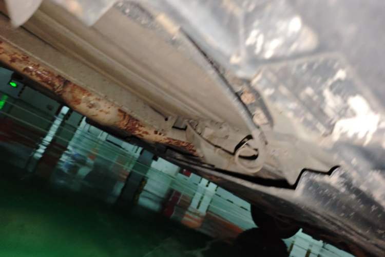 Used Suzuki Kizashi 2011 2.4L Two-Wheel Drive CVT Standard Edition Chassis Rear Right