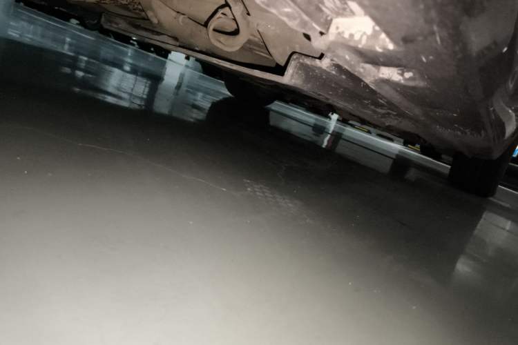 Used Suzuki Kizashi 2011 2.4L Two-Wheel Drive CVT Standard Edition Chassis Rear Right