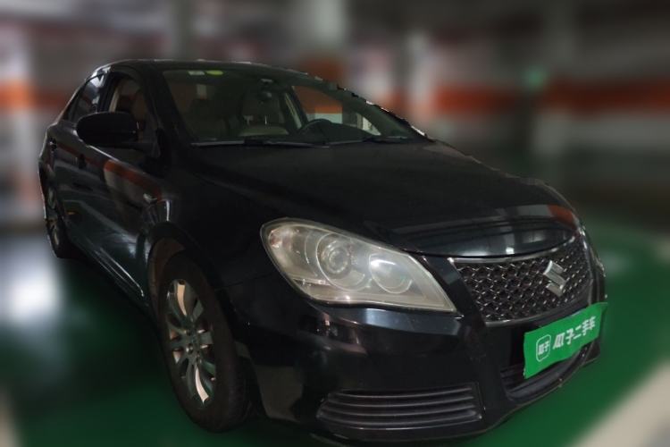 Used Suzuki Kizashi 2011 2.4L Two-Wheel Drive CVT Standard Edition Front Right 45 Deg