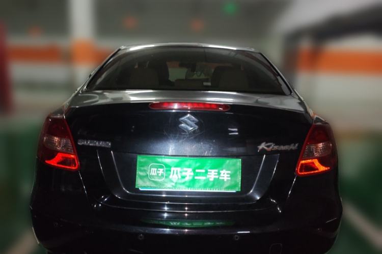 Used Suzuki Kizashi 2011 2.4L Two-Wheel Drive CVT Standard Edition Rear