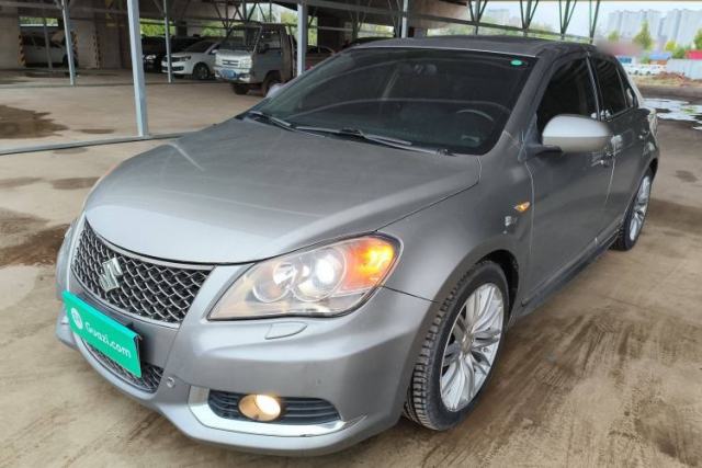 Used Suzuki Kizashi 2011 2.4L Two-Wheel Drive Sport with Navigation