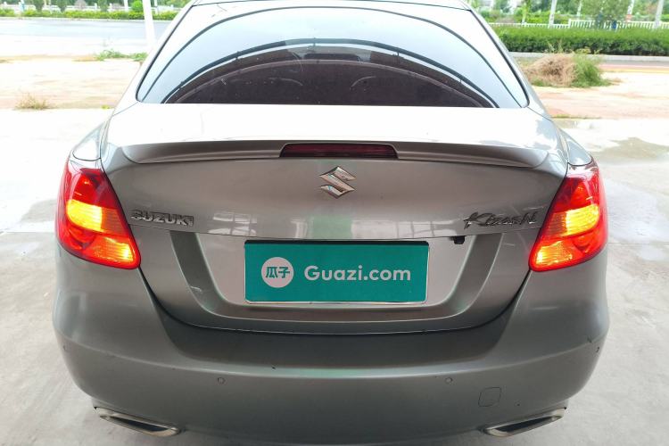 Used Suzuki Kizashi 2011 2.4L Two-Wheel Drive Sport with Navigation Rear