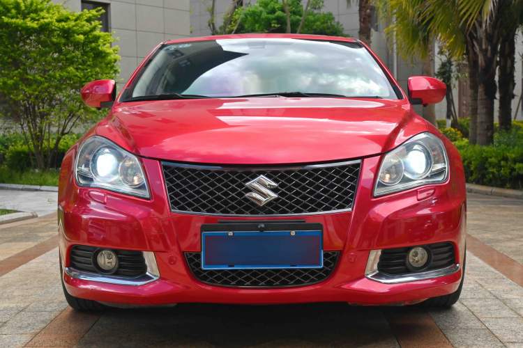 Used Suzuki Kizashi 2011 2.4L Two-Wheel Drive Sport with Navigation Exterior 6