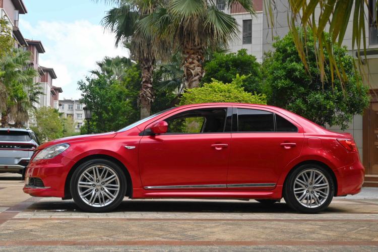 Used Suzuki Kizashi 2011 2.4L Two-Wheel Drive Sport with Navigation Exterior 7