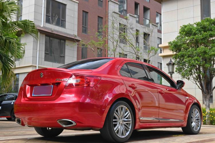 Used Suzuki Kizashi 2011 2.4L Two-Wheel Drive Sport with Navigation Exterior 9