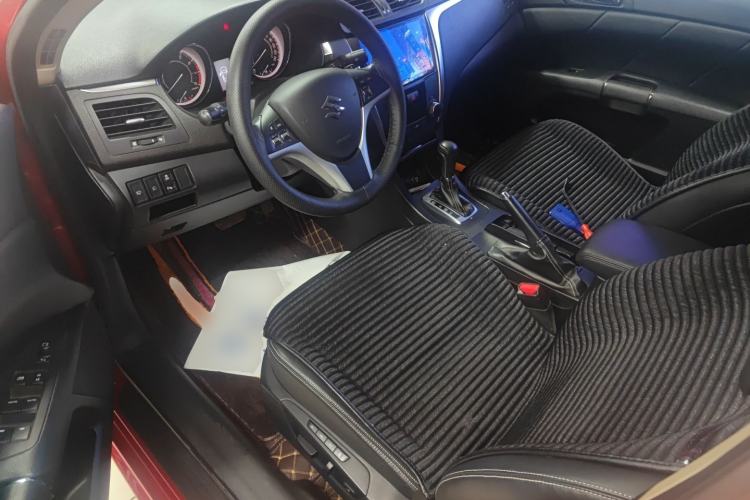 Used Suzuki Kizashi 2011 2.4L Two-Wheel Drive Sport with Navigation Left Front Seat