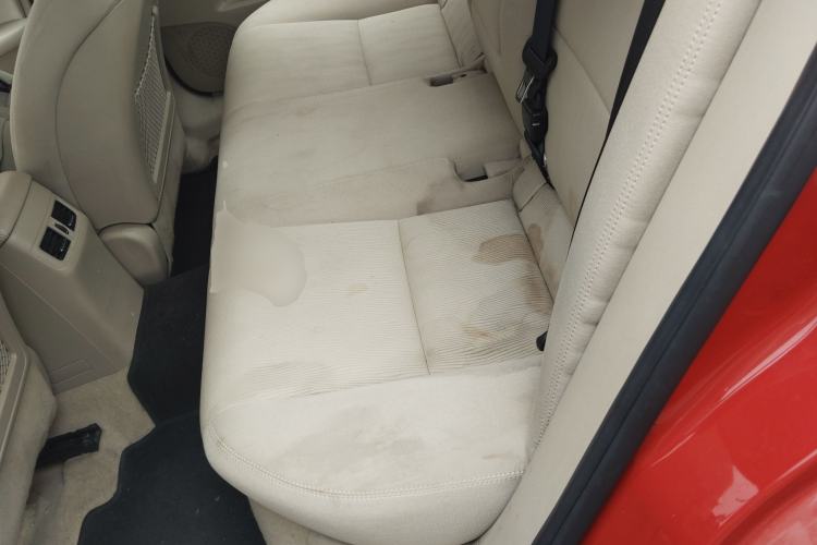 Used Suzuki Kizashi 2011 2.4L Two-Wheel Drive CVT Standard Edition Left Rear Seat