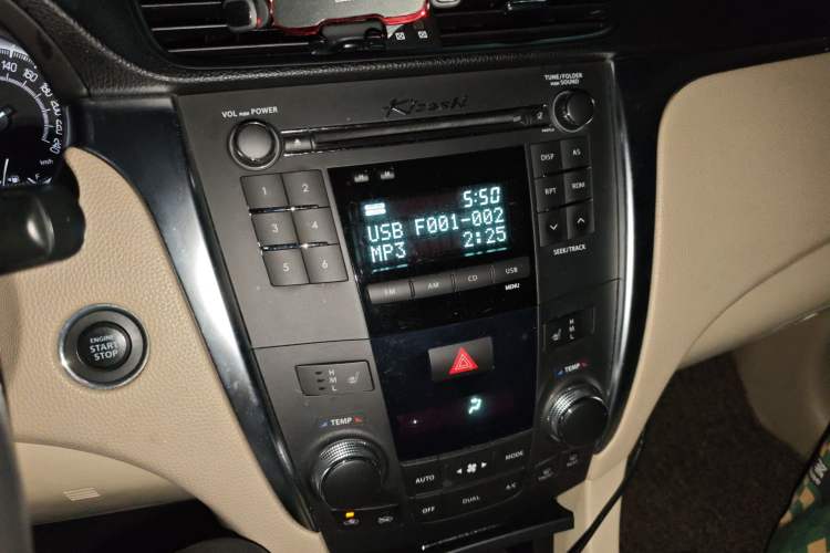 Used Suzuki Kizashi 2011 2.4L Two-Wheel Drive Manual Standard Edition Audio And AC Panel