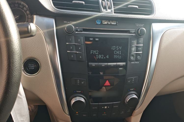 Used Suzuki Kizashi 2011 2.4L Two-Wheel Drive Manual Standard Edition Audio And AC Panel