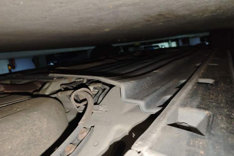 Used Suzuki Kizashi 2011 2.4L Two-Wheel Drive Manual Standard Edition Chassis Rear Left