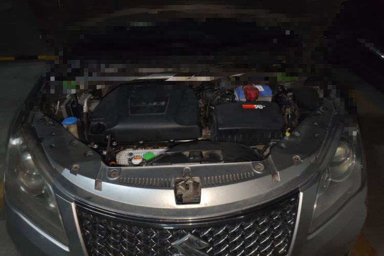 Used Suzuki Kizashi 2011 2.4L Two-Wheel Drive Manual Standard Edition Engine Bay
